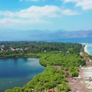 gili-meno-lake_original